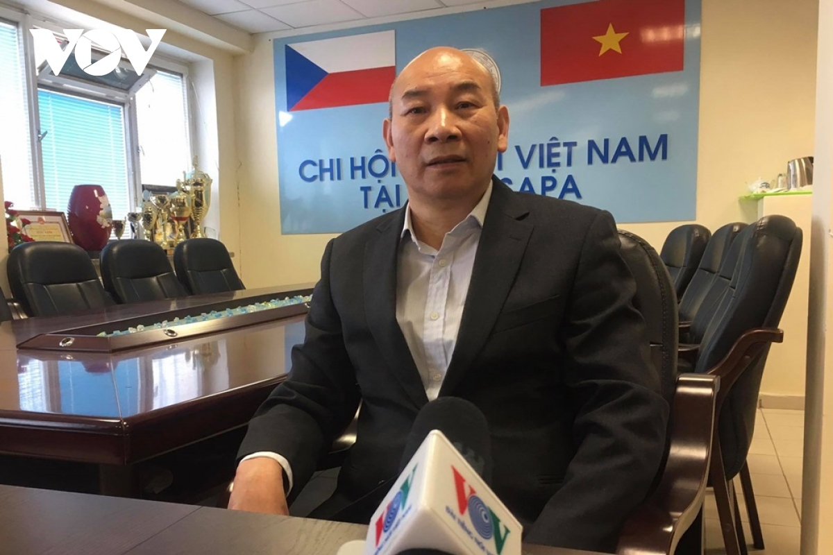 Việt kiều tại Séc tin tưởng và kỳ vọng vào thành công Đại hội XIII của Đảng